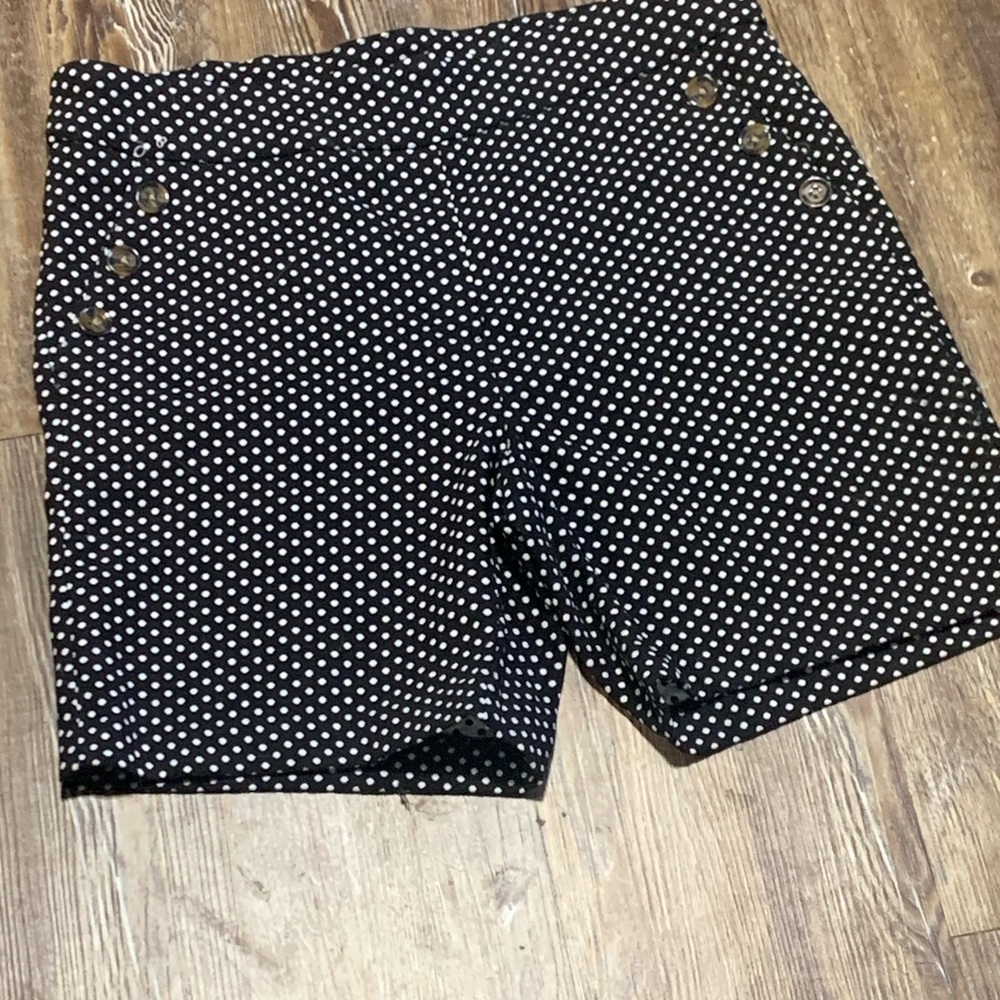 Stretchy and classy with pockets